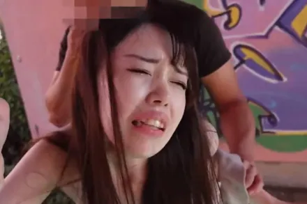 FC2-PPV-3680908 在鬼屋般的废弃场所秘密实施强行作案的计划