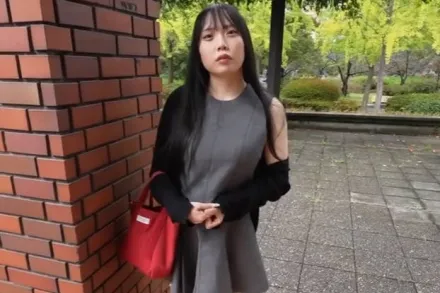 FC2-PPV-4789380 曾经靠卖弄巨乳为生的偶像