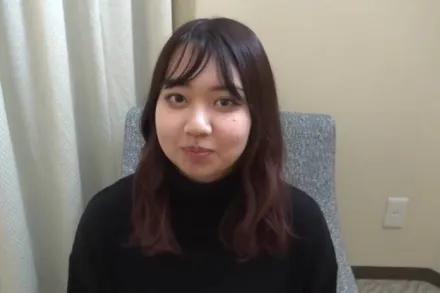 FC2-PPV-2779580 装作严肃其实是个淫荡的女孩