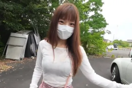 FC2-PPV-4820130 穿着及膝袜的超级可爱小恶魔