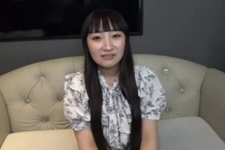 FC2-PPV-4717671 她乞求在她紧致的小穴中射精