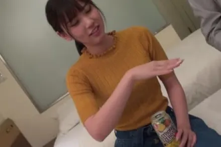 FC2-PPV-4584518 她的第一次高潮潮吹3P中出全纪录