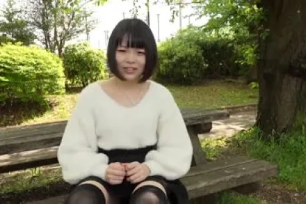 FC2-PPV-4690287 从出生到现在20年来从未与男性有任何关系