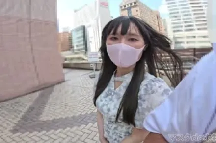 FC2-PPV-4722813 世界上最年轻女性的性爱拍摄