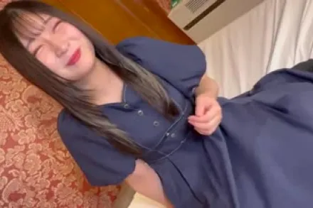 FC2-PPV-4528646 色白文静系美女美久酱害羞脱衣后是未处理刚毛女孩