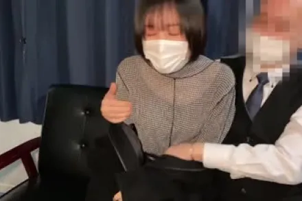 FC2-PPV-4538470 乡下出来的美人