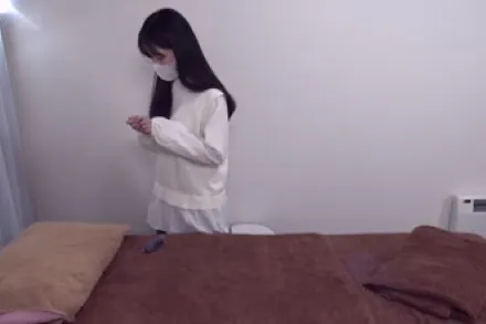 FC2-PPV-4688103 黑长发丝滑美肌极品美女登场