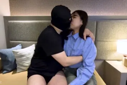 FC2-PPV-4692938 虽然对性一无所知但因为实在需要钱而出演