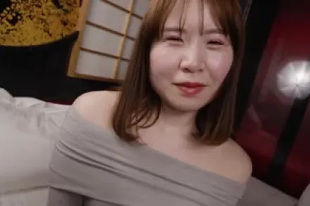 FC2-PPV-4463277 在上野公园生活的美女