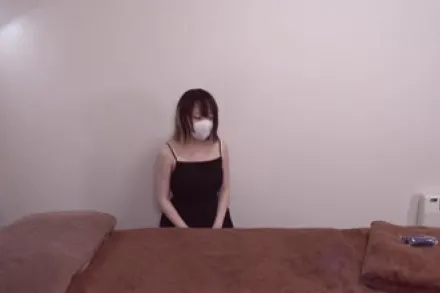 FC2-PPV-4734551 白皙肌肤可爱JD又来了