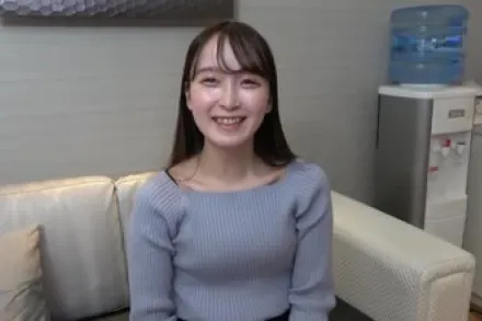 FC2-PPV-4430742 播音员志望清纯安静美女春香酱