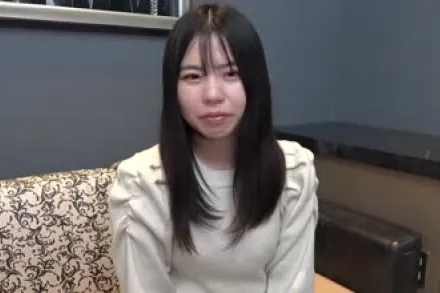 FC2-PPV-4235491 黑发美女莲华酱