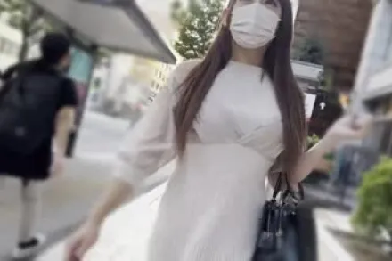 FC2-PPV-4205160 肉棒堕落的新妻