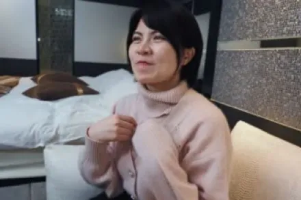 FC2-PPV-4288477 巨乳短发