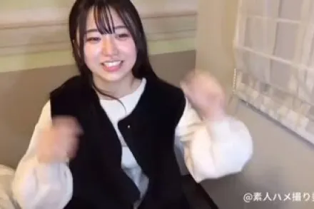 FC2-PPV-3798312 胸部丰满的高中女生进行认真的高潮性爱