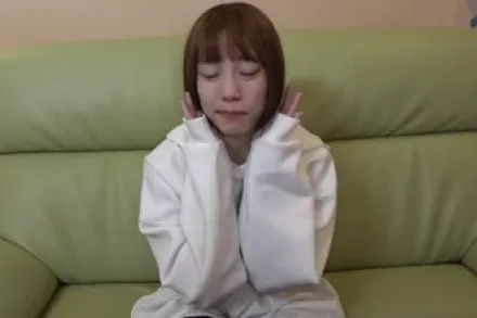 FC2-PPV-3928196 一个害羞的女孩