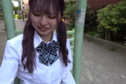 FC2-PPV-3299187 纯洁的天使