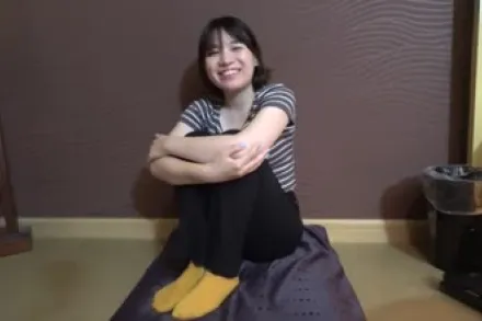 FC2-PPV-3288174 一个有着青春容颜的女孩