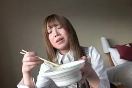 FC2-PPV-4701342 无限中出午休时光的激情