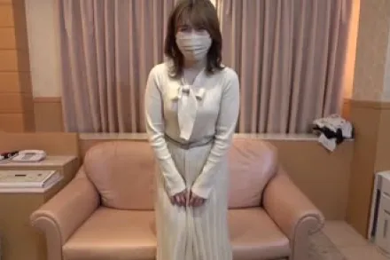 FC2-PPV-3259430 来自乡下的失意大学生