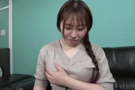 FC2-PPV-3349980 美丽纯真的人妻充满成人的性感魅力