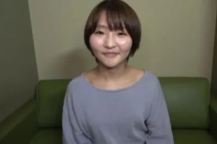 FC2-PPV-3262496 眼神透明的短发少女