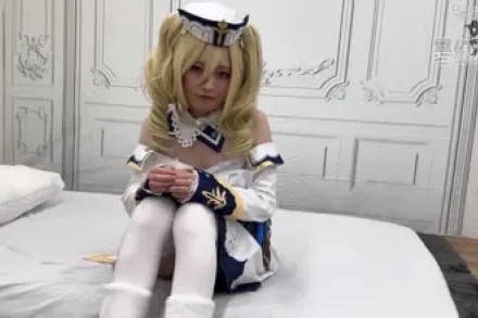 FC2-PPV-4751270 白皙肌肤和无毛阴户的偶像美酱