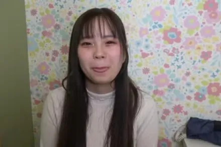 FC2-PPV-3197011 皮肤白皙形似小动物的女孩