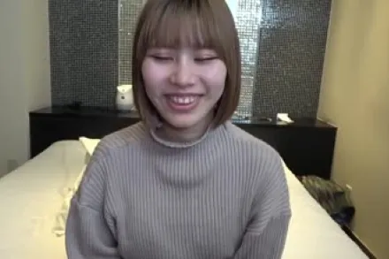 FC2-PPV-3189445 尽情欣赏这位著名模特的美丽乳房和阴部