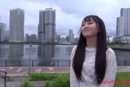 FC2-PPV-3108889 整洁干净的女孩