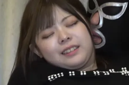 FC2-PPV-4761204 负债累累的少妇初次拍摄