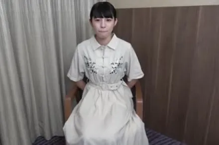 FC2-PPV-4588403 中出爱笑清纯美少女