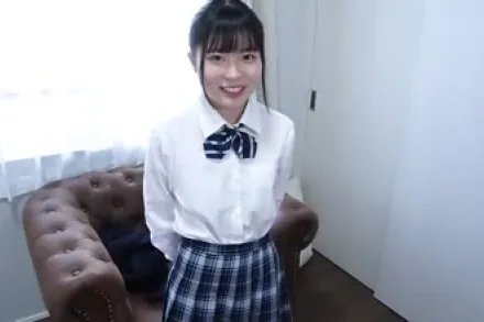 FC2-PPV-3181466 隐藏在向日葵般笑容背后的真我