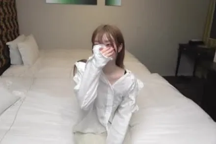 FC2-PPV-3038578 白晳美丽的网红妹子