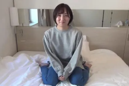 FC2-PPV-3040657 清纯的短发美女