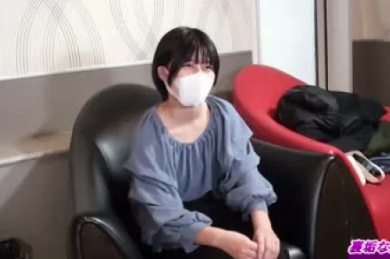 FC2-PPV-2828131 谦虚纯真的女孩