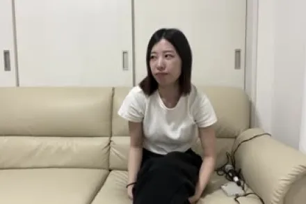 FC2-PPV-4773576 在新婚夫妇的家里一边想着她老公什么时候回家一边和淫荡的人妻做爱最后射在她体内