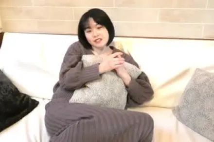 FC2-PPV-2693278 花酱被带到酒店脱光衣服原样拍摄