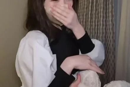 FC2-PPV-2710416 白皙苗条的绝色美人