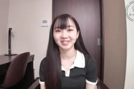 FC2-PPV-4788002 有着清纯长发的迷人女孩