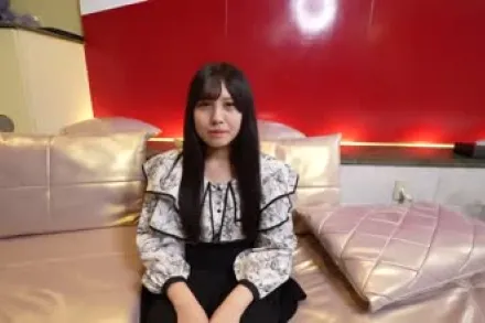 FC2-PPV-4792613 每周自慰3次的女大学生