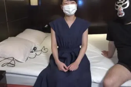 FC2-PPV-1932302 超级敏感的性感女孩