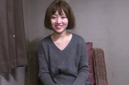 FC2-PPV-1919987 可爱的女孩第一次体验到喷水时的激动