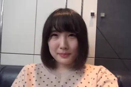 FC2-PPV-1909531 拥有白皙柔嫩肌肤和顺从性格的美丽女孩