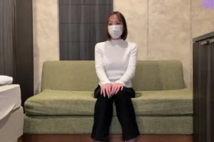 FC2-PPV-4803148 默默工作的天使般的助理