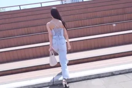 FC2-PPV-4801047 身材曼妙的发型化妆师