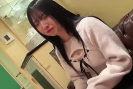 FC2-PPV-4804475 长相酷似某位著名偶像的超级美女