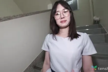 FC2-PPV-4804234 身材苗条的麻美在女仆咖啡厅工作