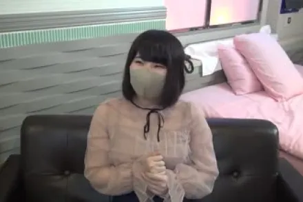 FC2-PPV-1757093 年轻性感的女孩