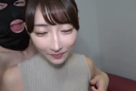 FC2-PPV-4810346 皮肤白皙胸部傲人的OL